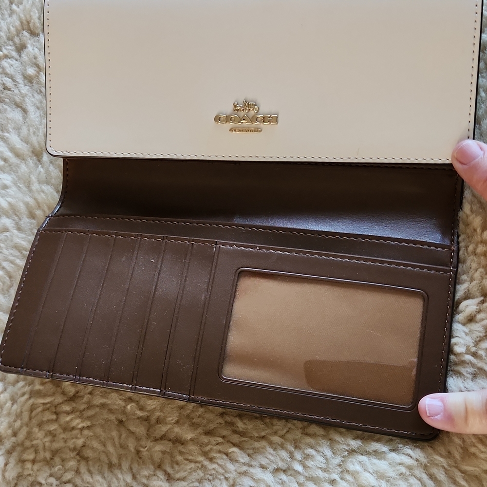 NWOT Coach Signature Tri-fold Long Leather Wallet π©Άπ€π - Picture 7 of 15